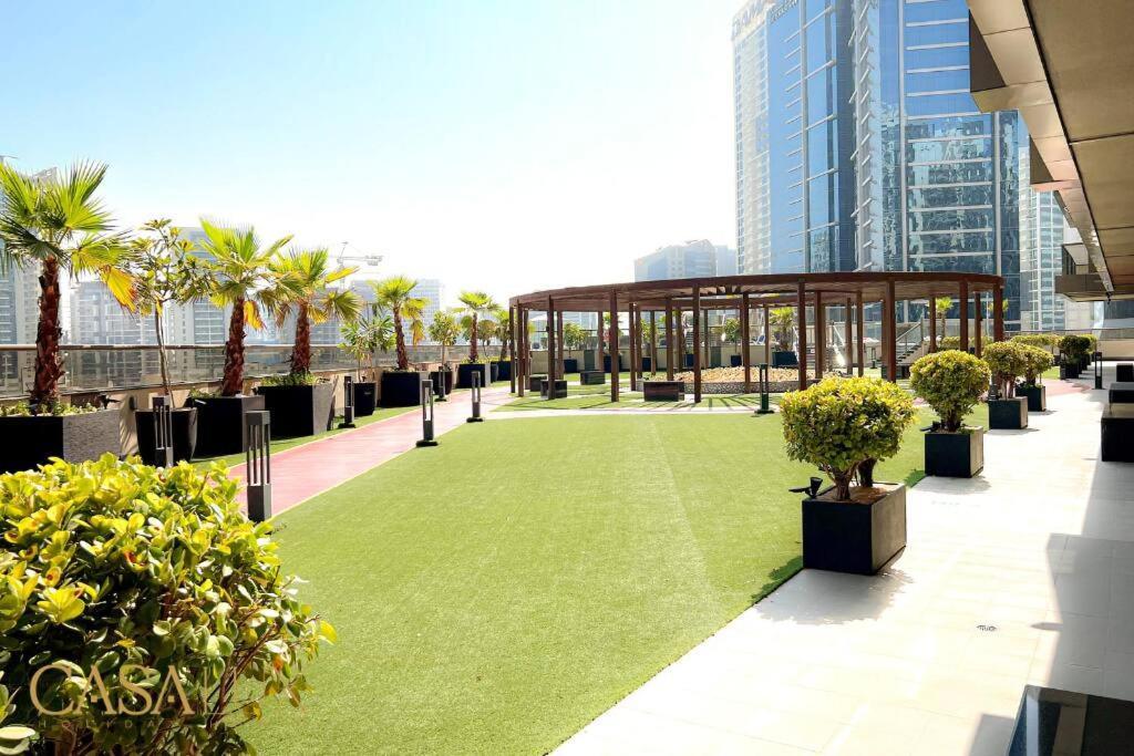 Lovely Big Studio W/ Burj Khalifa View In Downtown Dubai Dış mekan fotoğraf